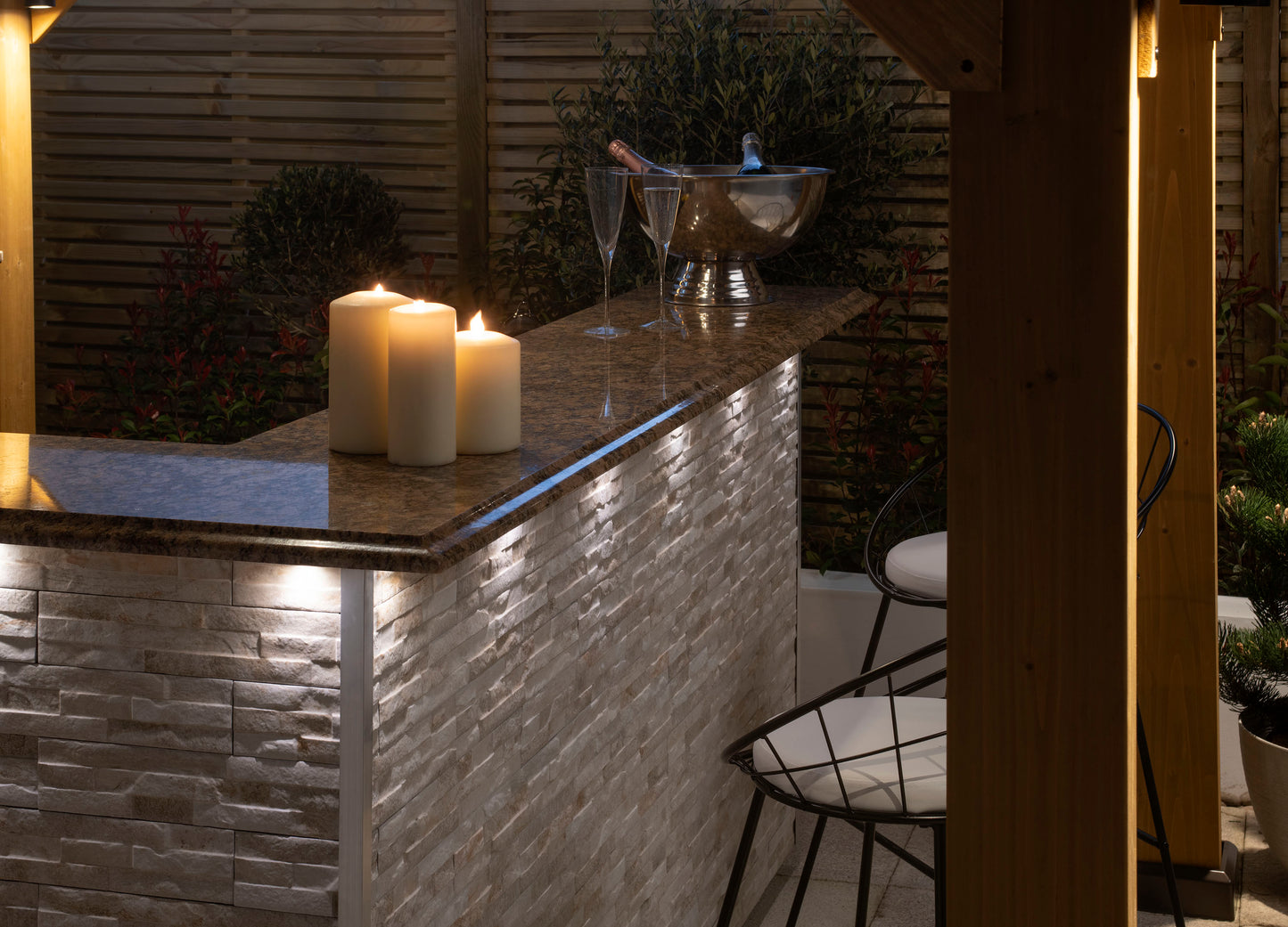 The Royal Outdoor Bar & Gazebo