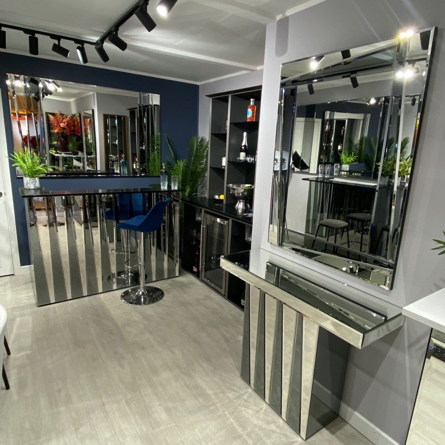 Shard Console Table & Mirror Set