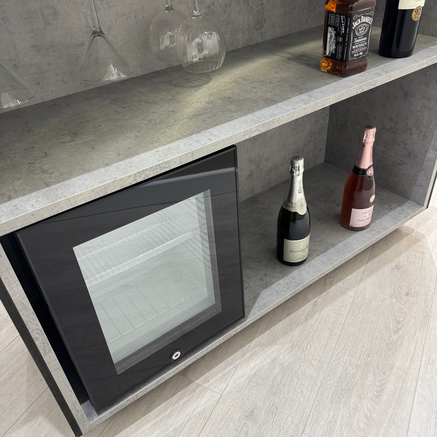 Studio Black & Grey Slat Home Bar with Grey Sparkle Quartz Worktop