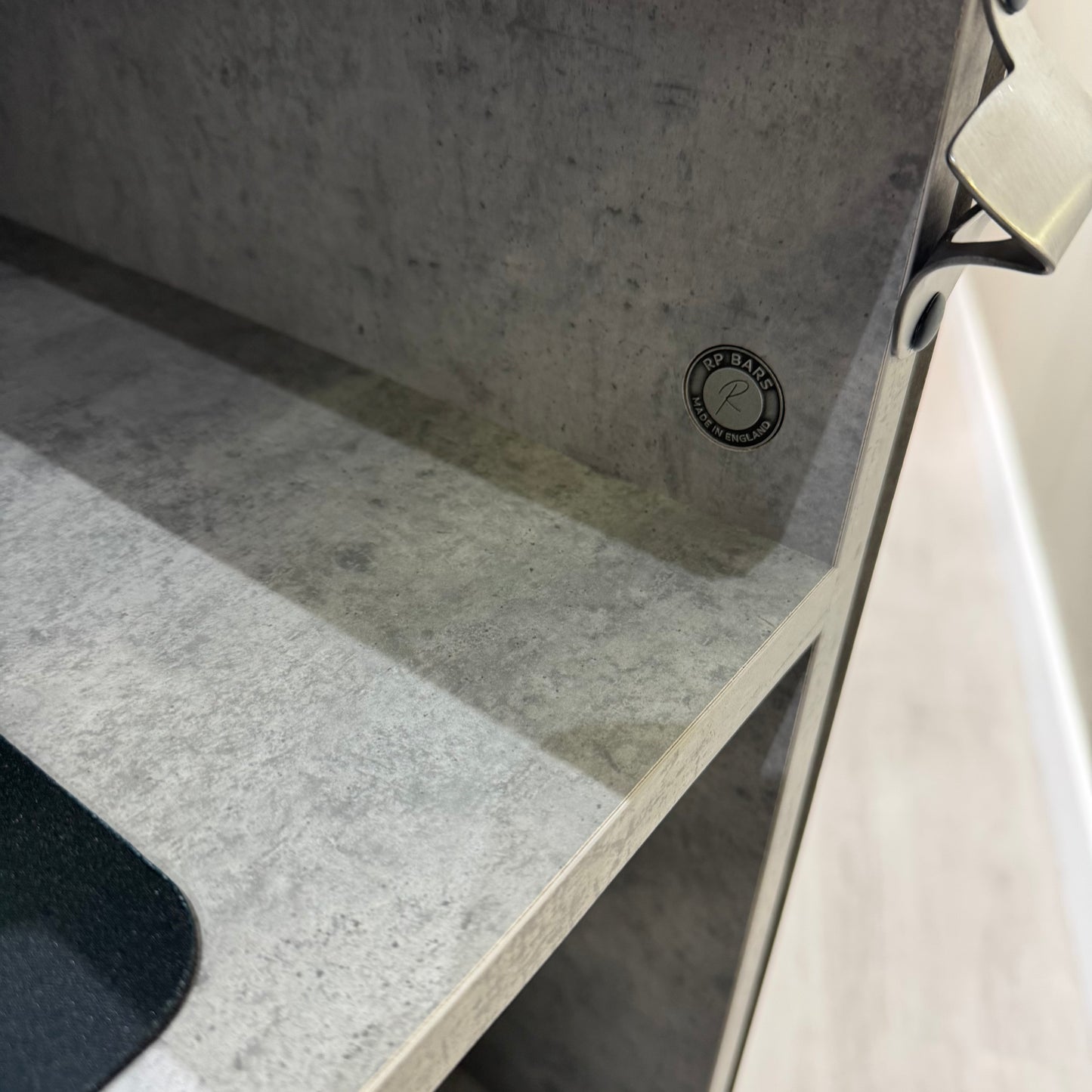 Studio Black & Grey Slat Home Bar with Grey Sparkle Quartz Worktop