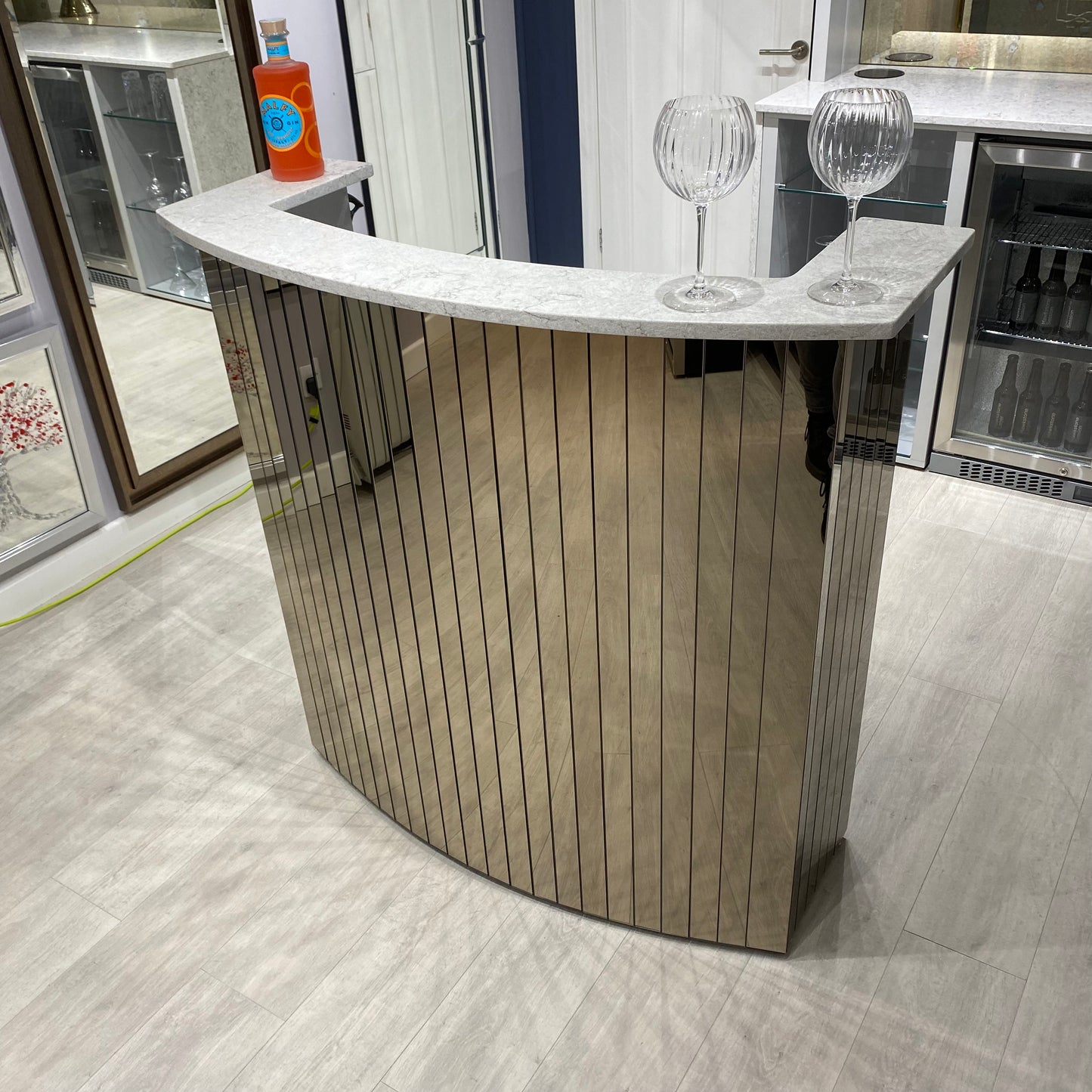 Galaxy Bronze - Mirrored Curved Home Bar with Quartz Worktop