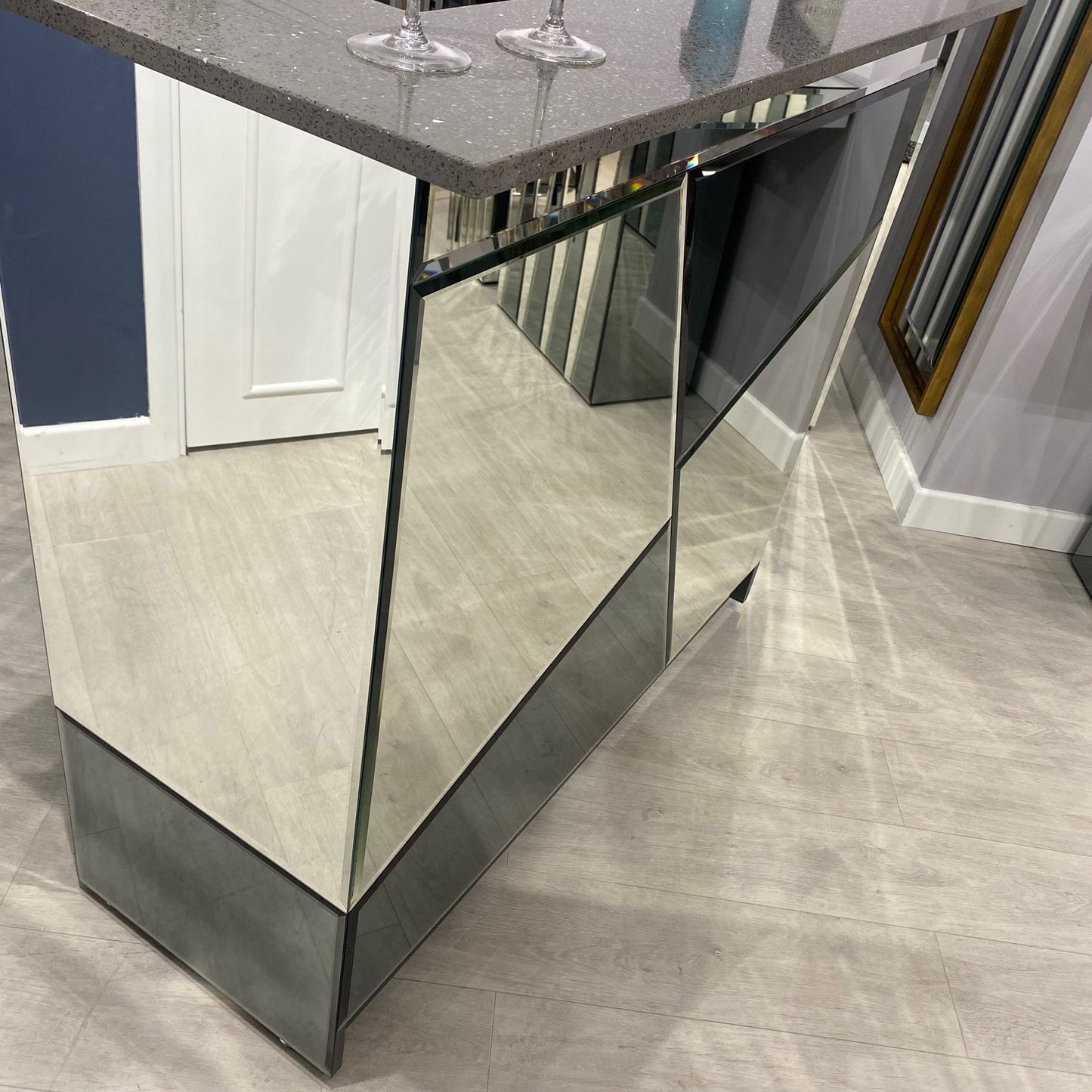 Ascot Grey & Silver - Abstract Mirror Design Home bar with Grey Sparkle Quartz Worktop