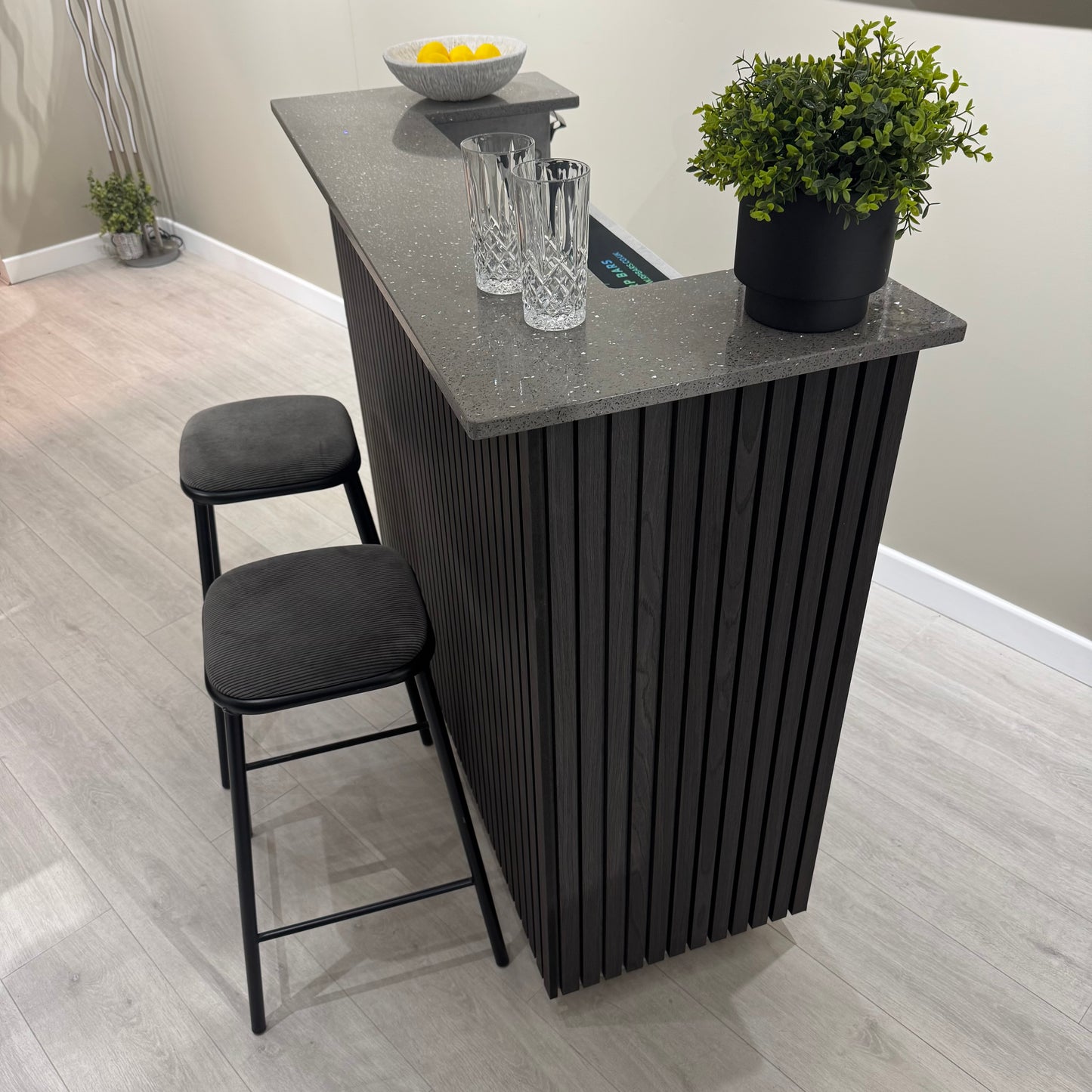 Studio Black & Grey Slat Home Bar with Grey Sparkle Quartz Worktop