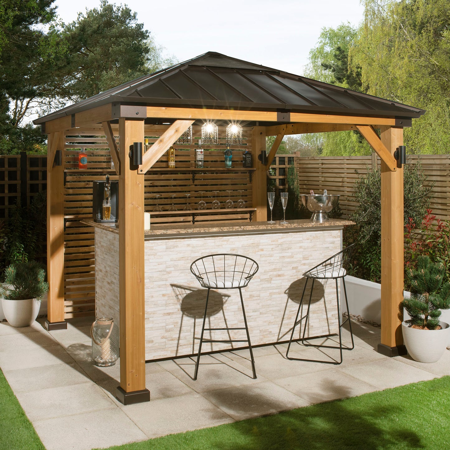 The Royal Outdoor Bar & Gazebo - Ex Demo