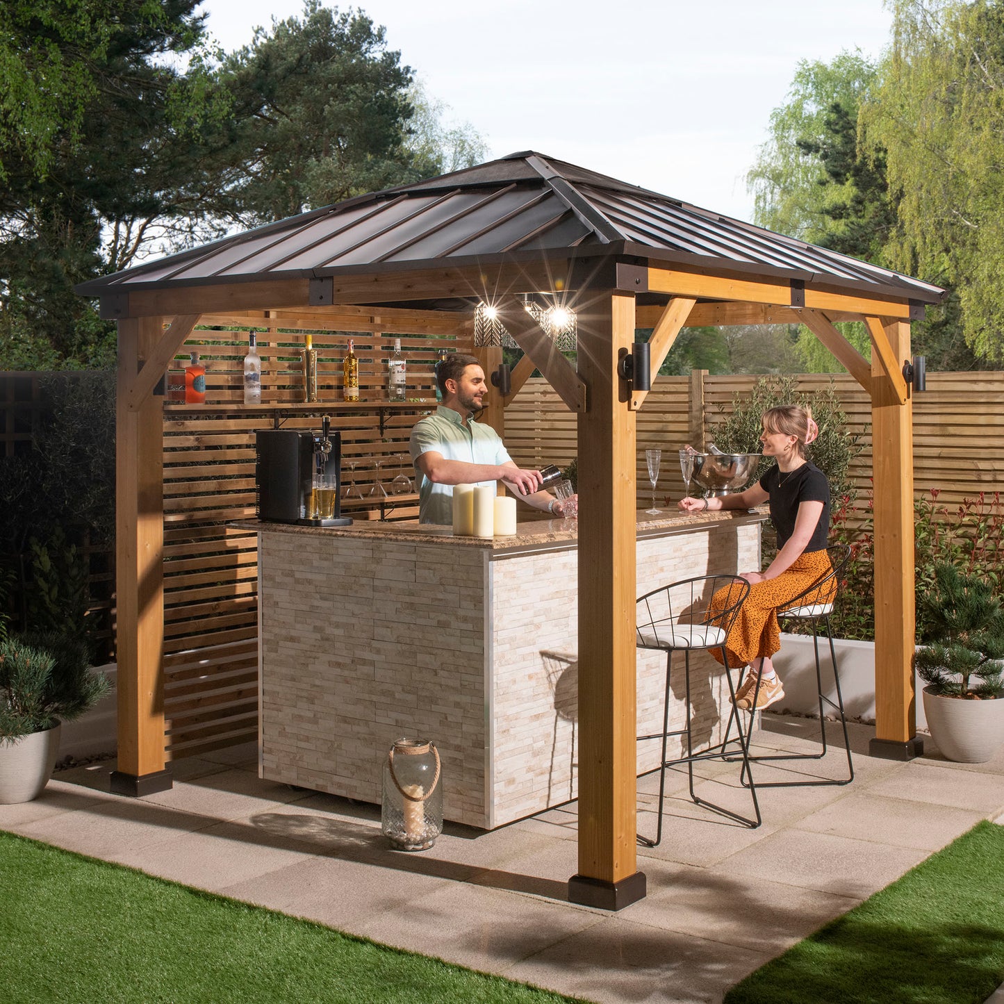 The Royal Outdoor Bar & Gazebo - Ex Demo