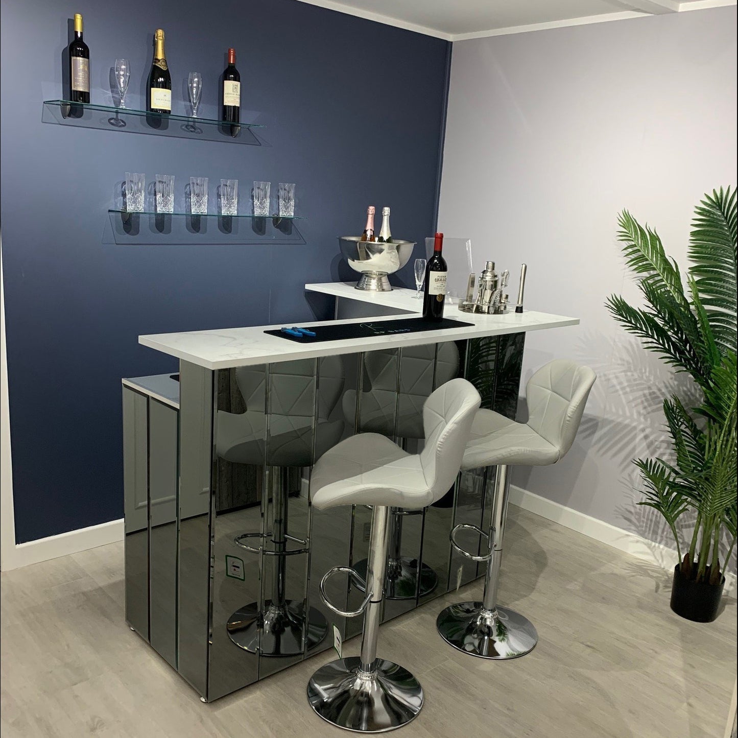 Magnum Grey - L-Shape Home Bar with White Vein Quartz Worktop