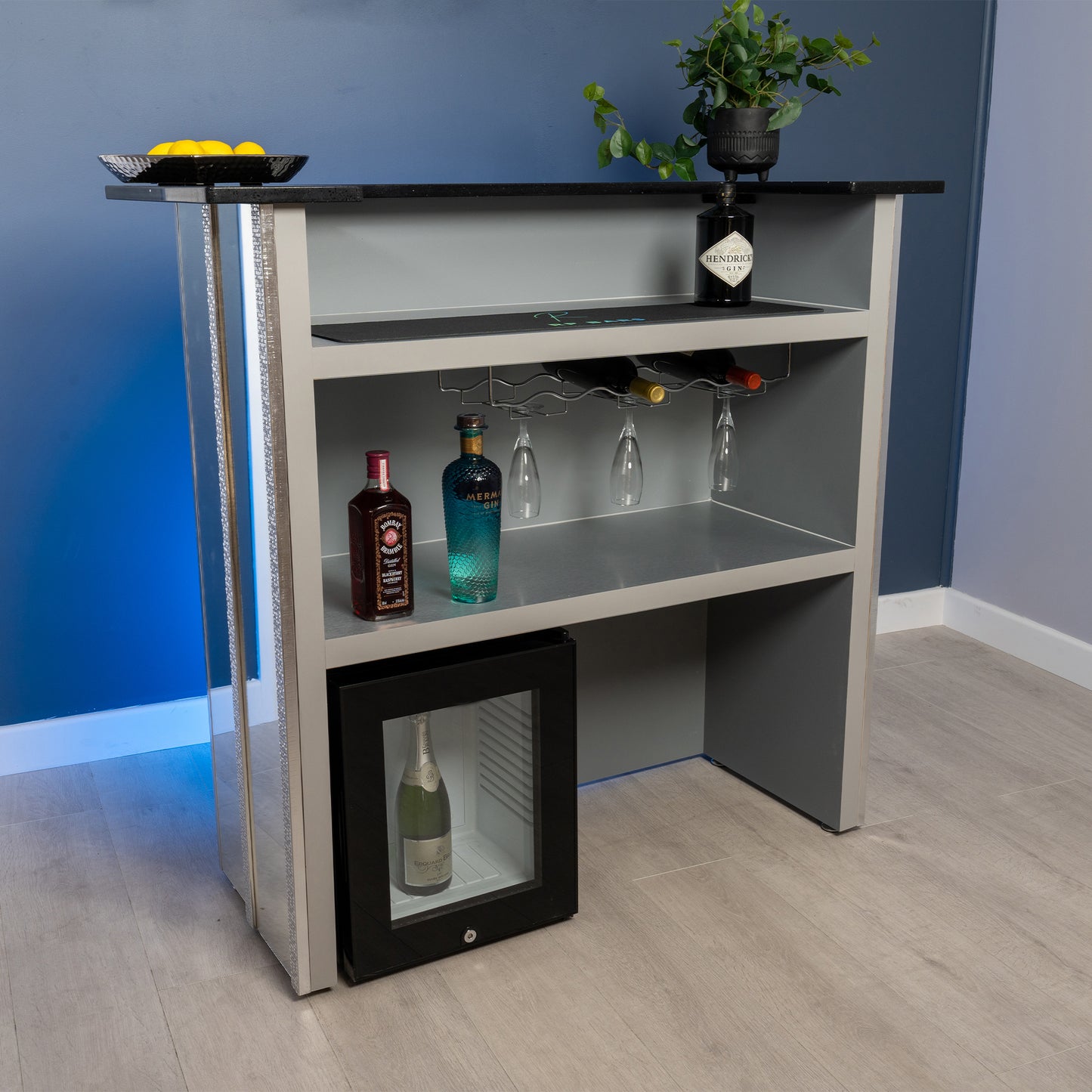 Striscia Silver - Mosaic Patterned Frame and Mirror with Black Mirror Quartz Worktop Home Bar